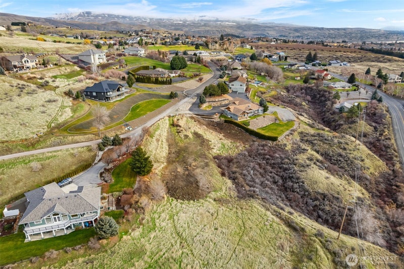 1395 Mountain Vista
