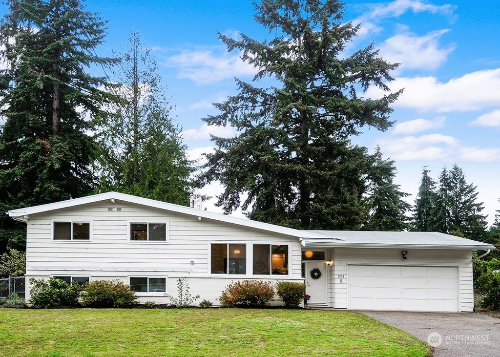 Photo of 5232 120th Avenue SE, Bellevue, WA 98006 (MLS # 2304538)