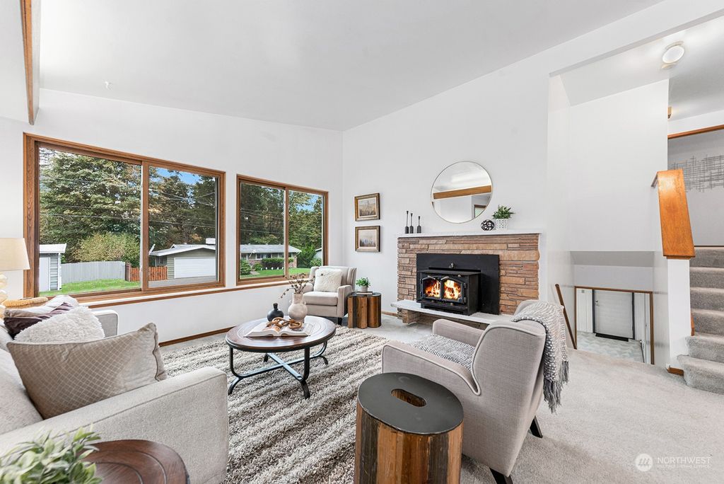 Photo of 5232 120th Avenue SE, Bellevue, WA 98006 (MLS # 2304538)