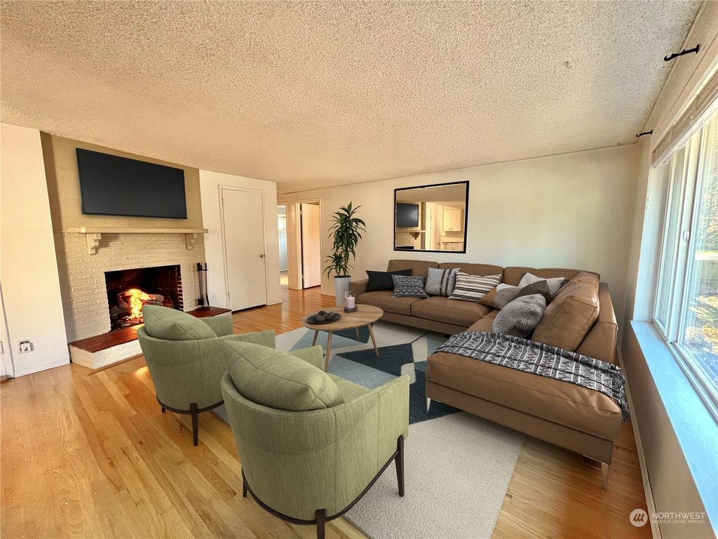 Photo of 19552 4th Avenue S, Des Moines, WA 98148 (MLS # 2313155)