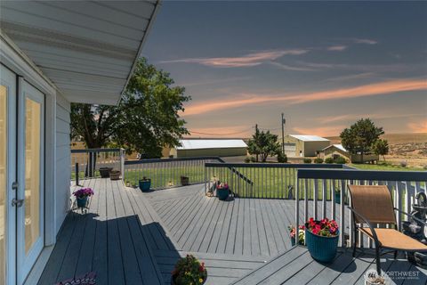 Photo of 6397 Coyote Heights Road N, Odessa, WA 98159 (MLS # 2403008)