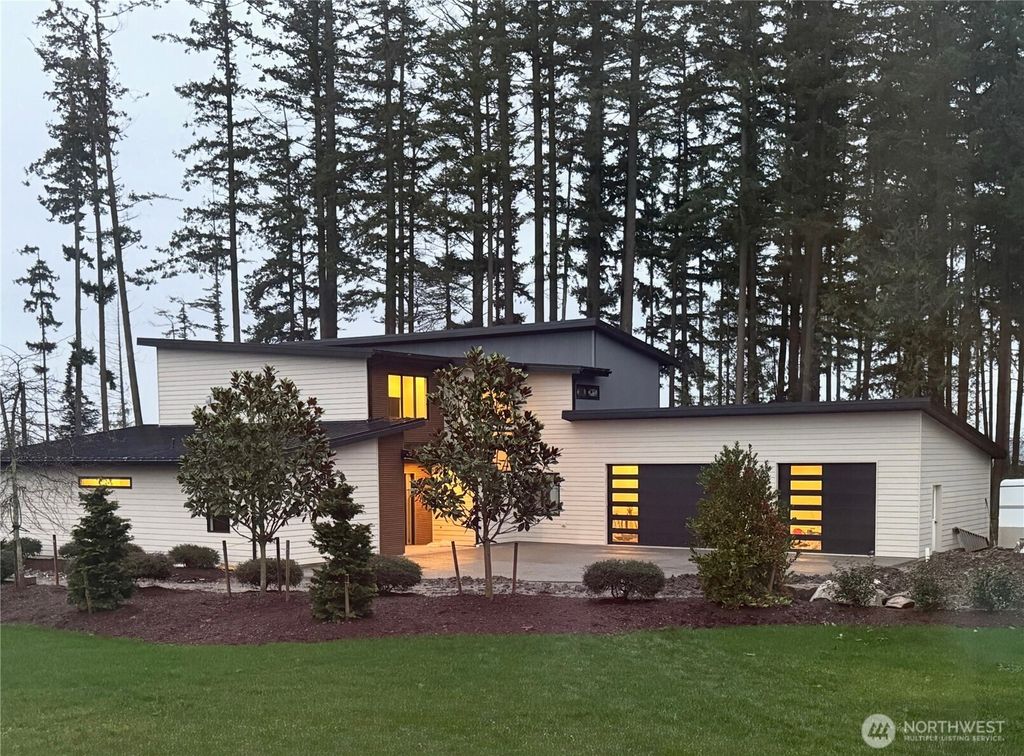 Photo of 12915 Waterview Lane, Mount Vernon, WA 98273 (MLS # 2519135)