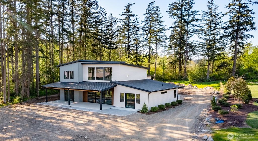 Photo of 12915 Waterview Lane, Mount Vernon, WA 98273 (MLS # 2519135)