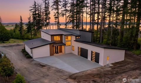 Photo of 12915 Waterview Lane, Mount Vernon, WA 98273 (MLS # 2519135)