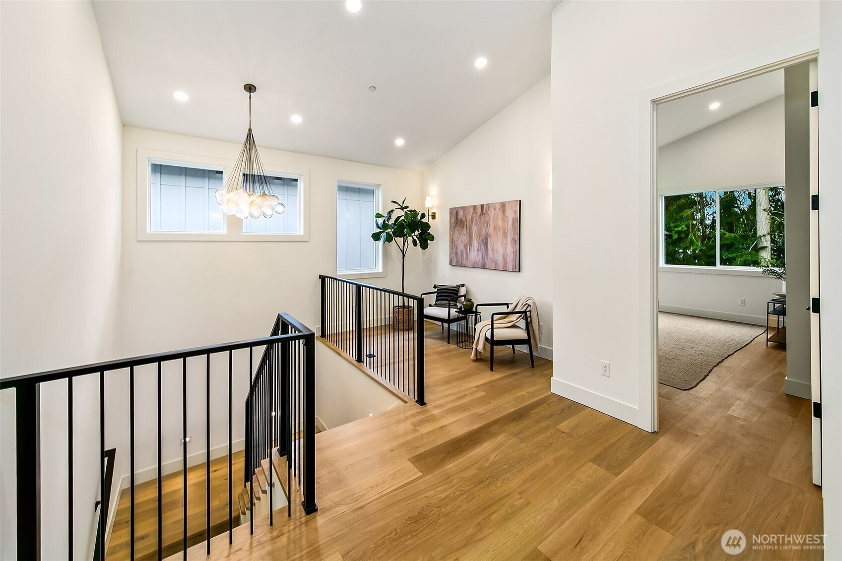 Kirkland, Washington 98033, United States, 4 Bedrooms Bedrooms, ,4 BathroomsBathrooms,Residential,Active,104886