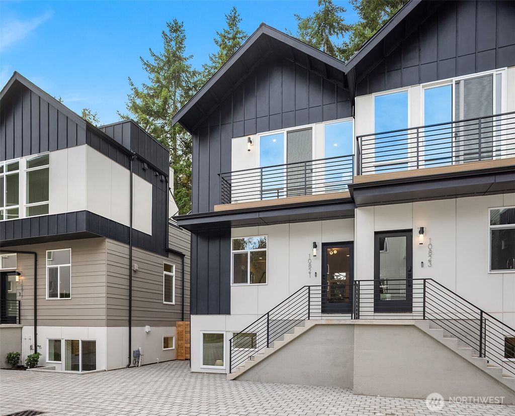 Photo of 10815 11th Avenue NE, Seattle, WA 98125 (MLS # 2476862)