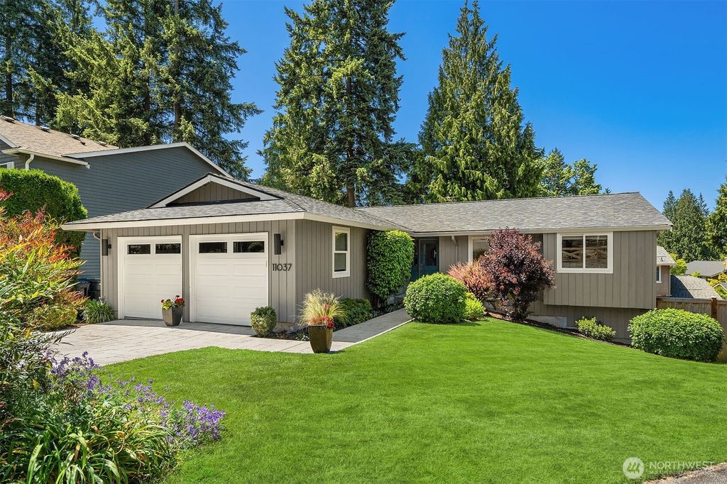 Photo of 11037 128th Place NE, Kirkland, WA 98033 (MLS # 2375295)