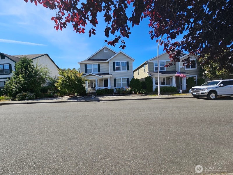 201 Glennwood Place SE