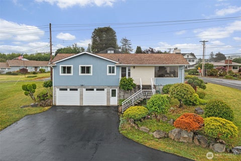 Photo of 209 Harrison Street, Raymond, WA 98577 (MLS # 2538188)