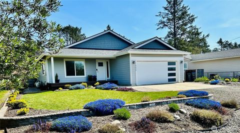 466 Octopus Avenue NE Ocean Shores WA 98569