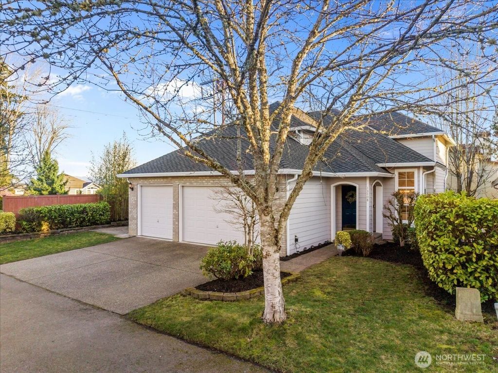 Photo of 13408 135th Avenue NE, Kirkland, WA 98034 (MLS # 2477778)