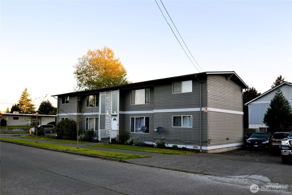 Photo of 1414 SW Cambridge Street #1-4, Seattle, WA 98106 (MLS # 2365647)
