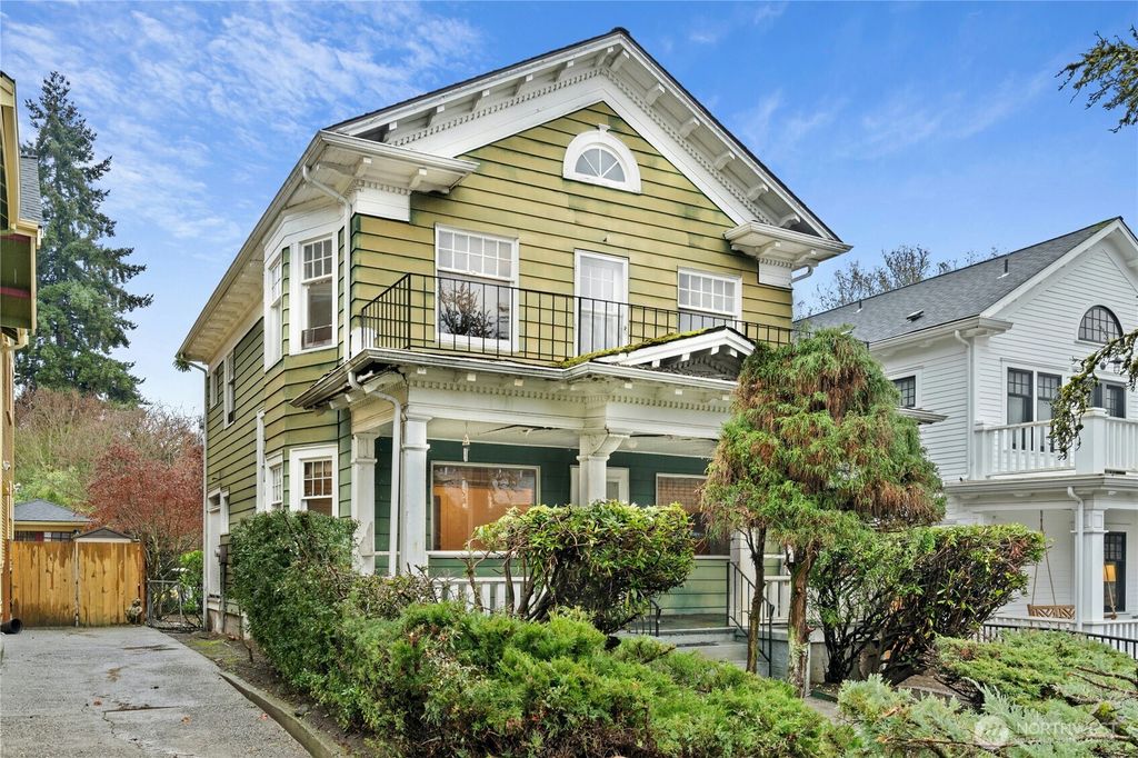 Photo of 206 32nd Avenue, Seattle, WA 98122 (MLS # 2472615)