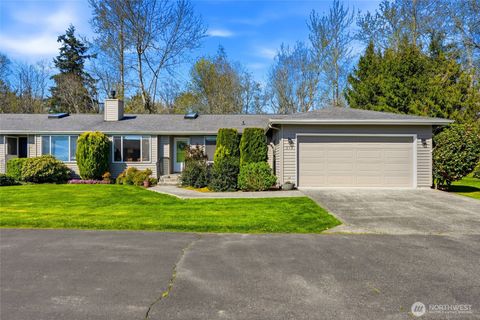 Photo of 2901 Club Court #316, Mount Vernon, WA 98273 (MLS # 2504356)