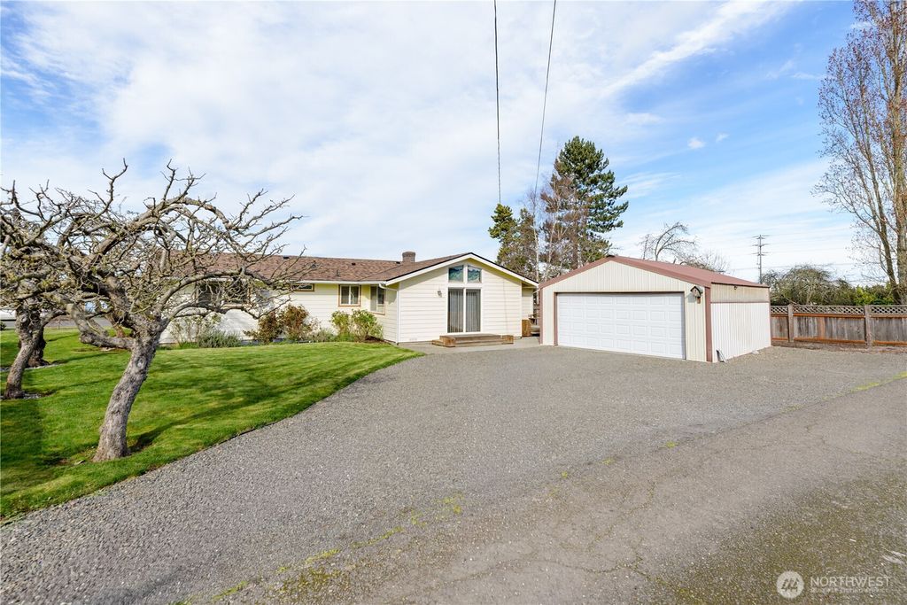 Photo of 343 W Hemlock St, Sequim, WA 98382 (MLS # 2499452)