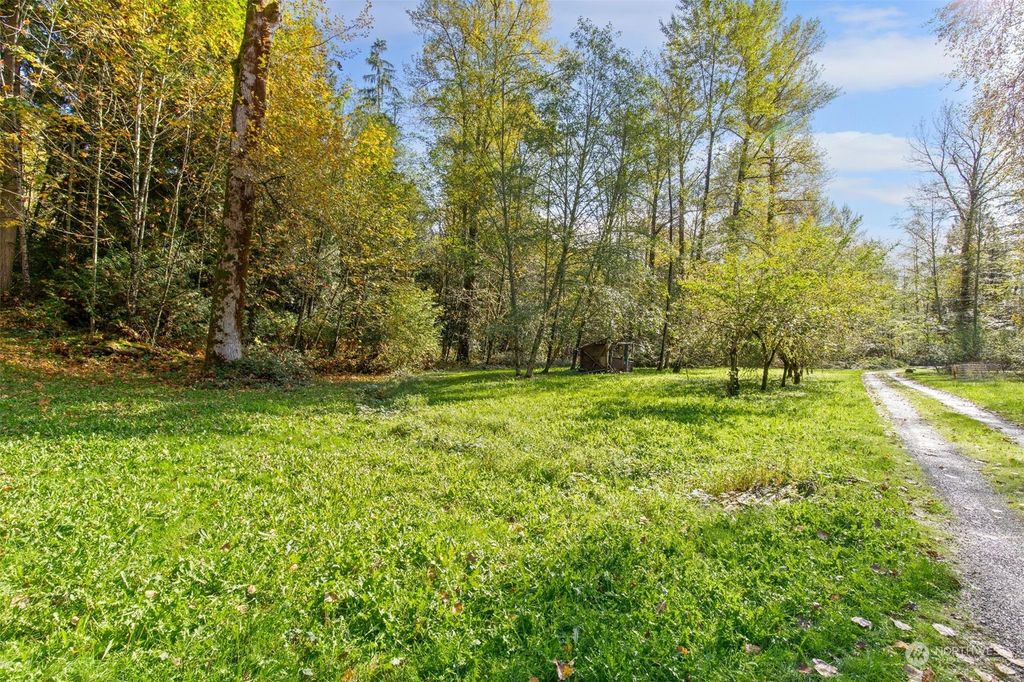 Photo of 0 XX NE Union Hill Road, Redmond, WA 98053 (MLS # 2210575)