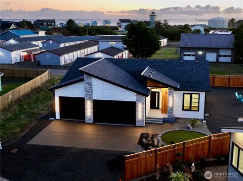 Photo of 998 Alida Court SE, Ocean Shores, WA 98569 (MLS # 2453836)