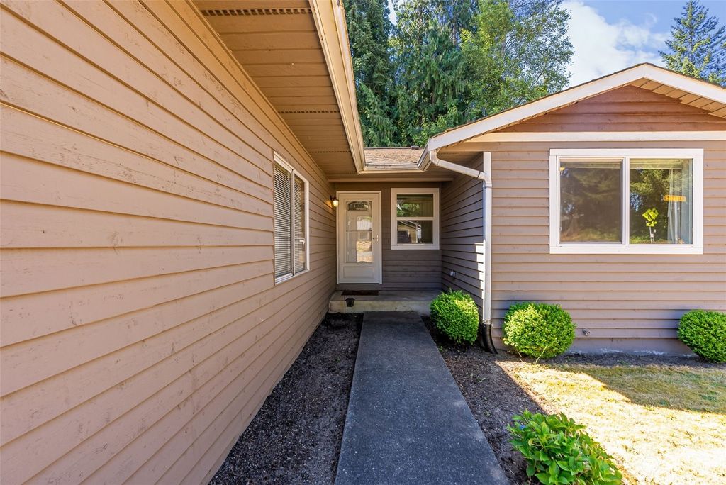 Photo of 5108 130th Place NE, Marysville, WA 98271 (MLS # 2140422)