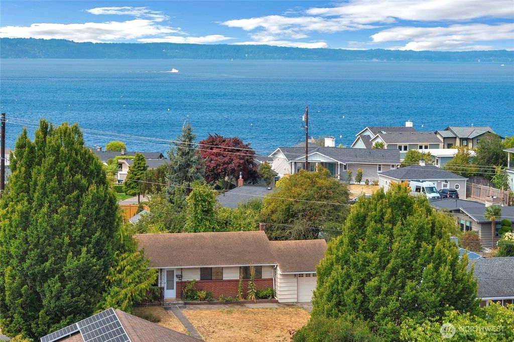 Photo of 611 3rd Avenue N, Edmonds, WA 98020 (MLS # 2420859)