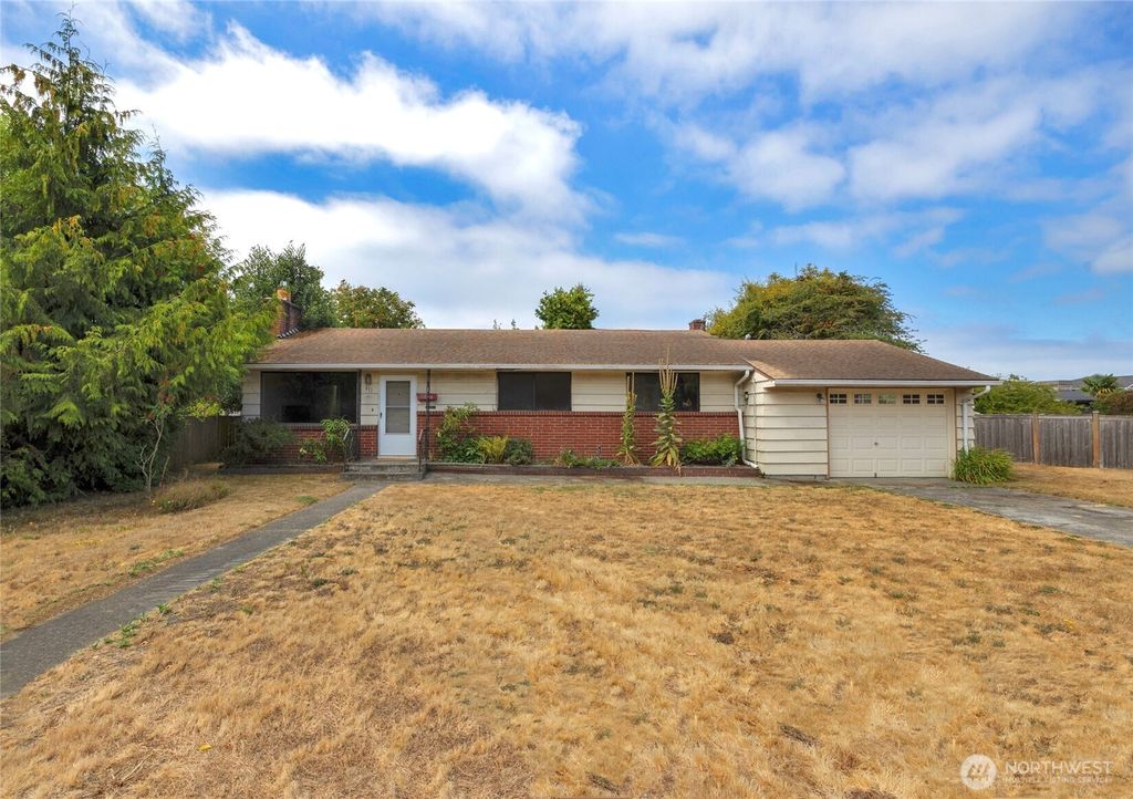 Photo of 611 3rd Avenue N, Edmonds, WA 98020 (MLS # 2420859)