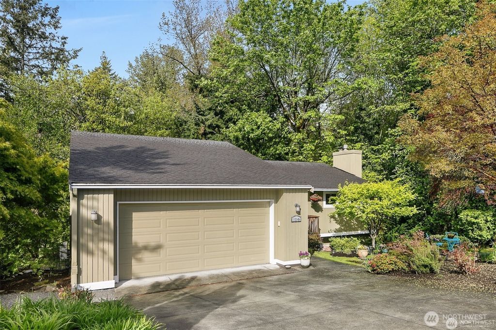 Photo of 15144 SE 46th Way, Bellevue, WA 98006 (MLS # 2369205)