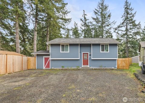 Photo of 31 NE Skipper Court, Belfair, WA 98528 (MLS # 2472619)