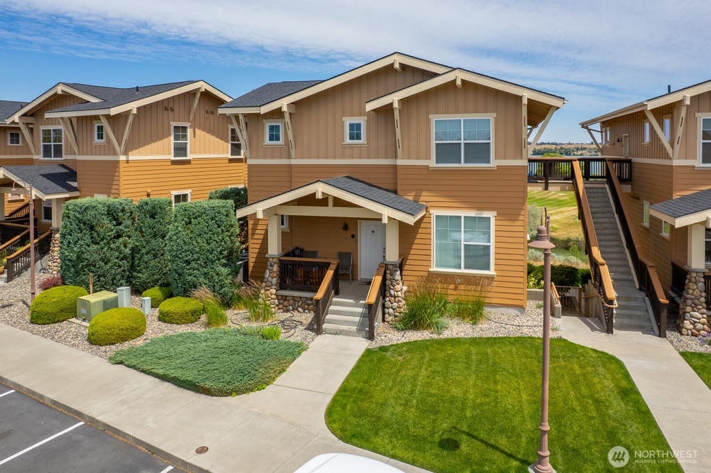 Photo of 4395 Westshore Drive NE #802, Moses Lake, WA 98837 (MLS # 2543907)