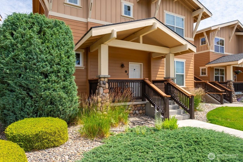 4395 Westshore Drive NE 802