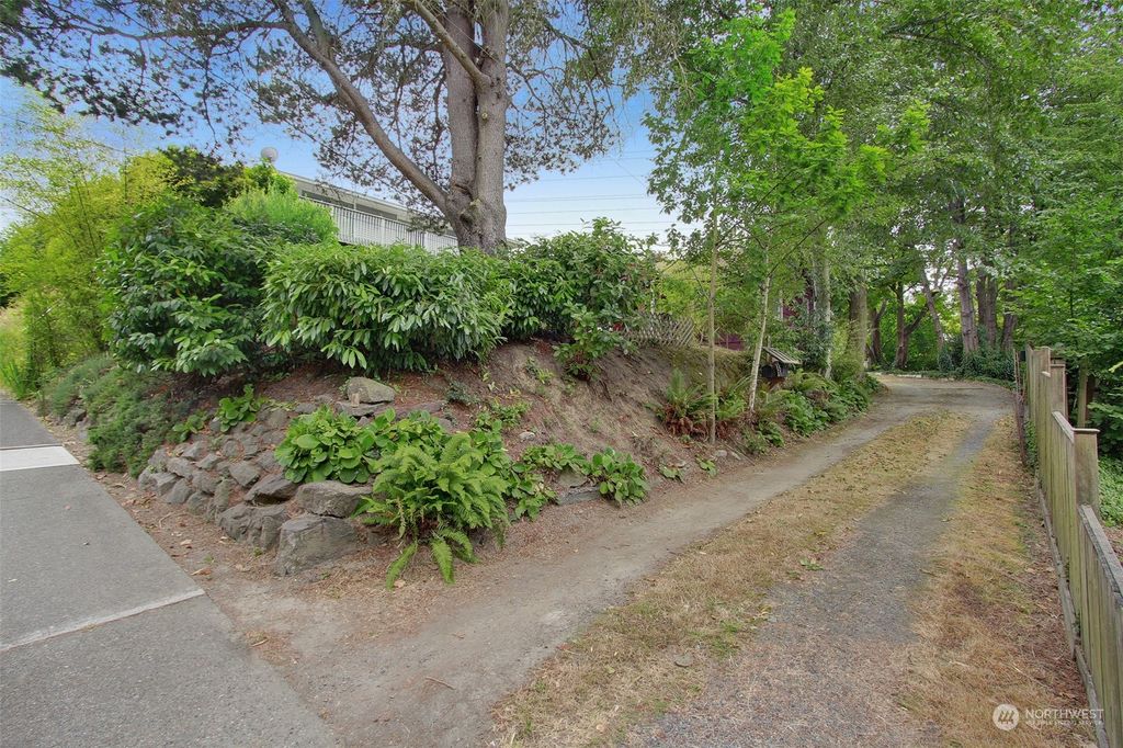 listing image 9363805864978524382