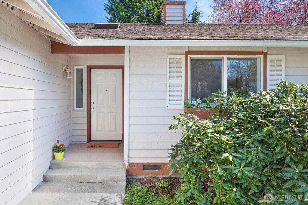 Photo of 10621 21st Place W, Everett, WA 98204 (MLS # 2499644)