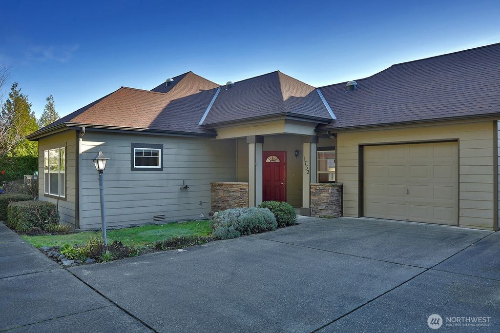 Photo of 1752 Lee Court #5, Freeland, WA 98249 (MLS # 2471423)