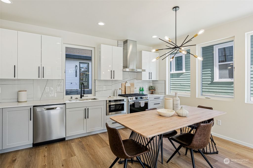 Photo of 818 NW 51st Street, Seattle, WA 98107 (MLS # 2301242)