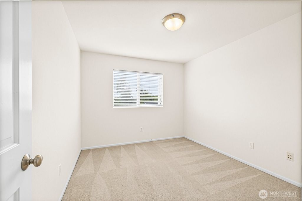 listing image 9369435275851117821