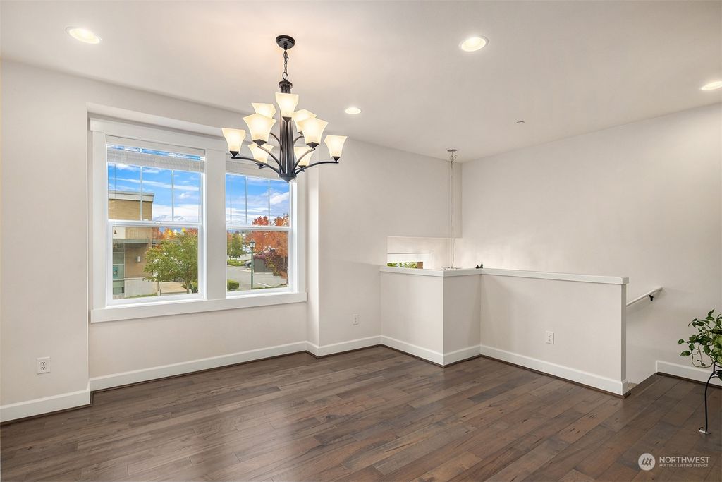 Photo of 927 NE Ellis Drive #20.3, Issaquah, WA 98029 (MLS # 2300549)