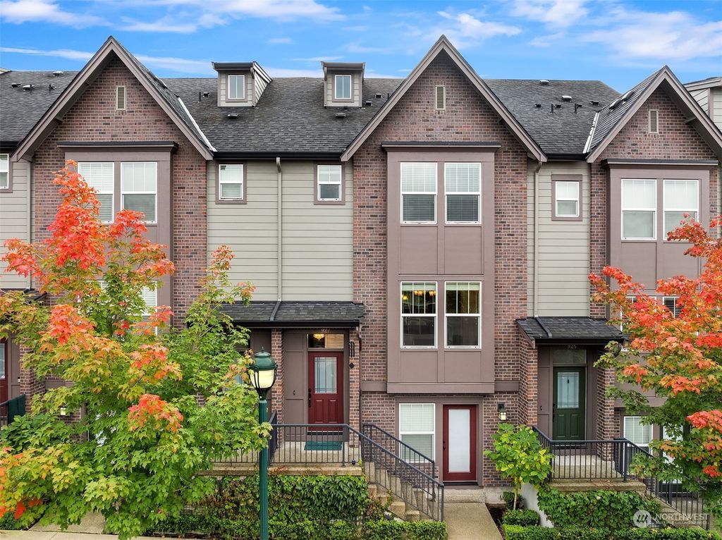 Photo of 927 NE Ellis Drive #20.3, Issaquah, WA 98029 (MLS # 2300549)