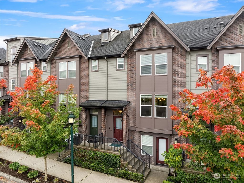 Photo of 927 NE Ellis Drive #20.3, Issaquah, WA 98029 (MLS # 2300549)