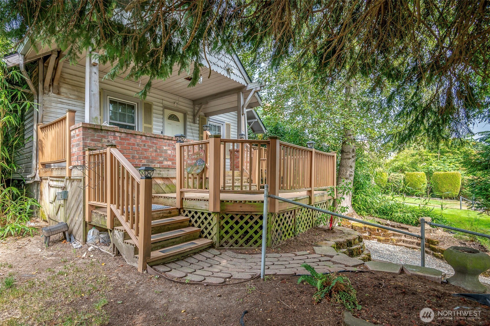 6122 Fawcett Avenue