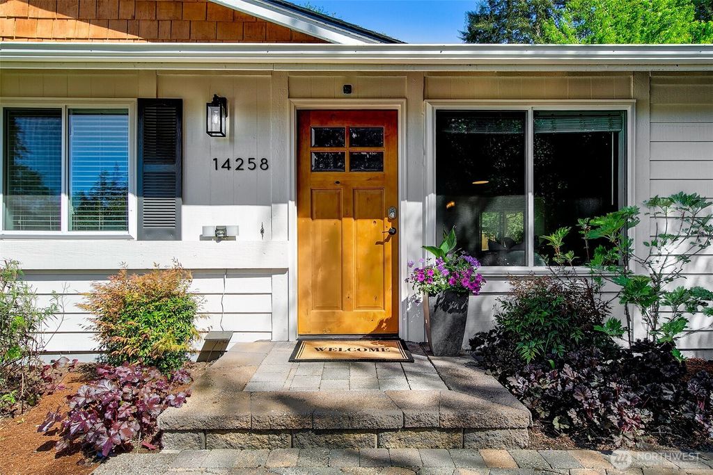 Photo of 14258 146th Place SE, Renton, WA 98059 (MLS # 2370981)