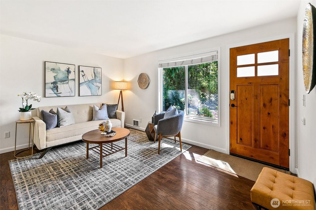 Photo of 14258 146th Place SE, Renton, WA 98059 (MLS # 2370981)