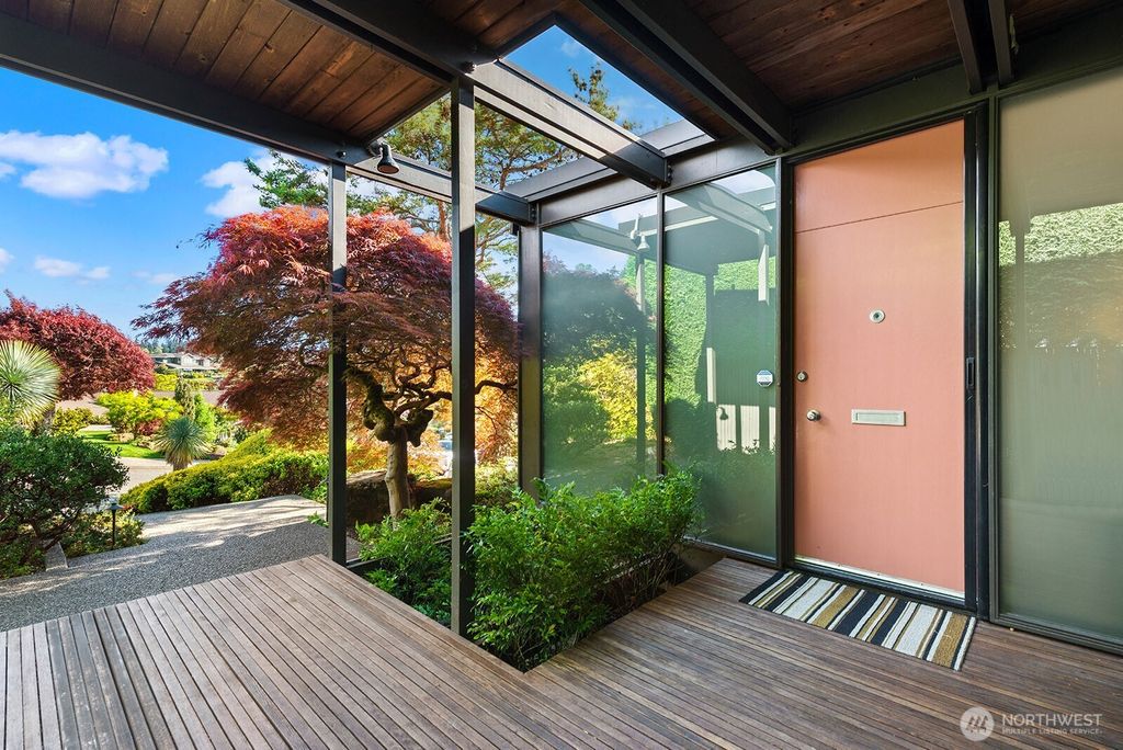 Photo of 8627 Fauntlee Crest SW, Seattle, WA 98136 (MLS # 2513643)