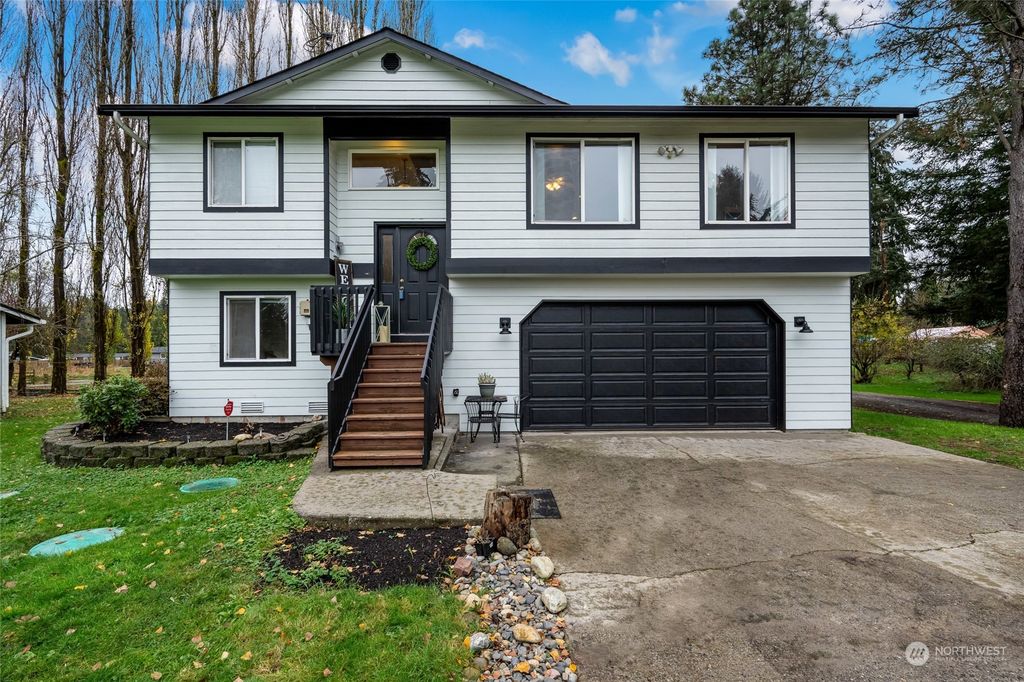 Photo of 11320 175th Avenue NE, Granite Falls, WA 98252 (MLS # 2312551)