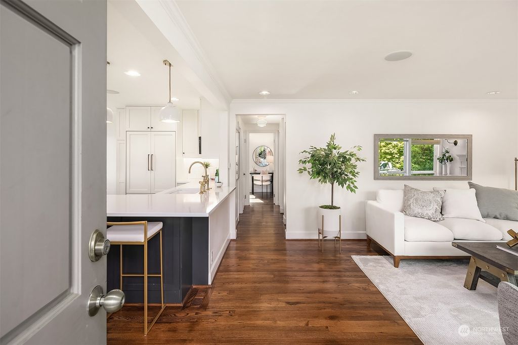 Photo of 4833 36th Avenue NE, Seattle, WA 98105 (MLS # 2064227)