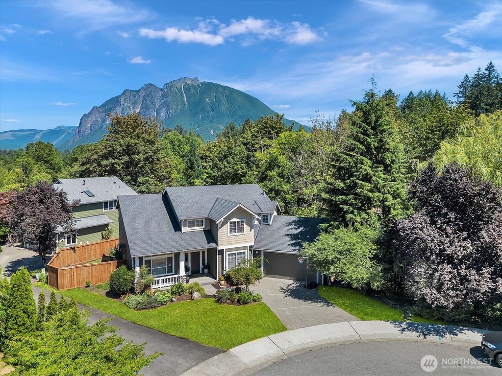 Photo of 1075 SW 12th Street, North Bend, WA 98045 (MLS # 2413076)