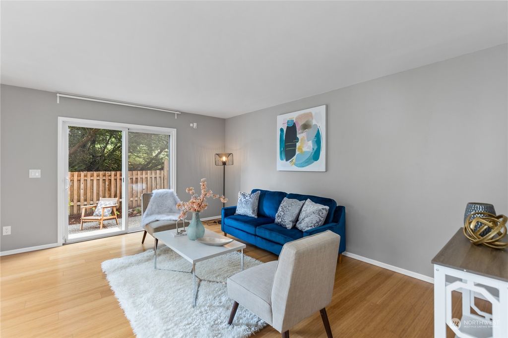 Photo of 12314 NE 149th Court, Kirkland, WA 98034 (MLS # 2130505)