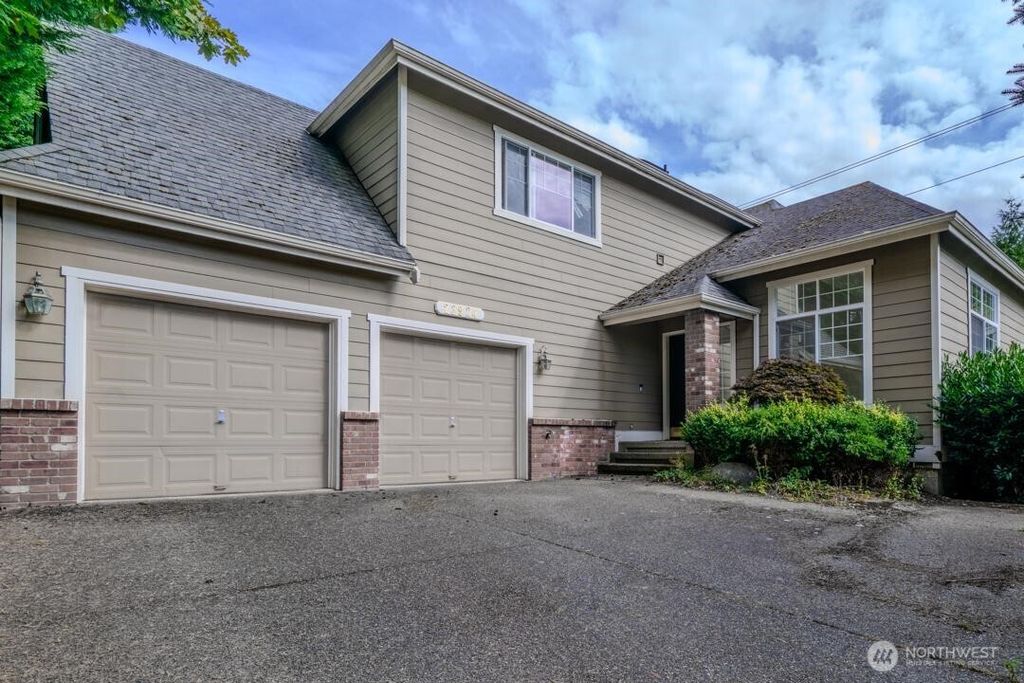 Photo of 23924 139th Place, Kent, WA 98042 (MLS # 2422367)