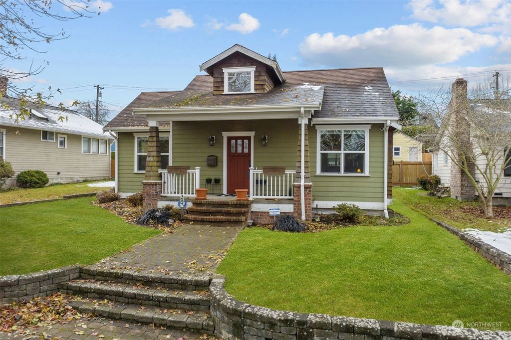 Photo of 1024 Wetmore Avenue, Everett, WA 98201 (MLS # 2020763)