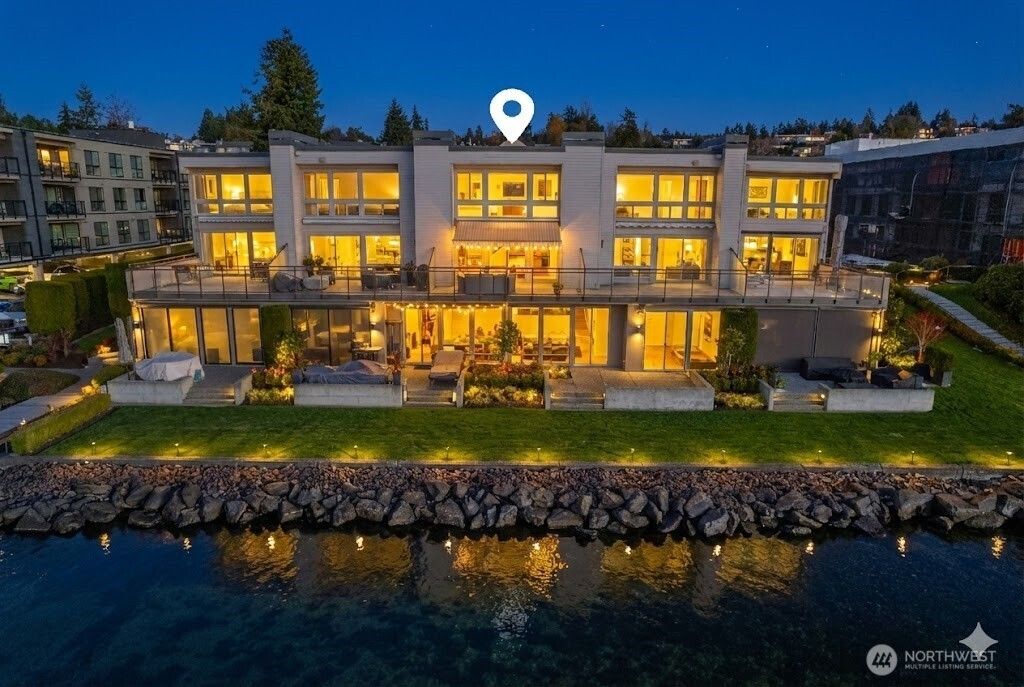 Photo of 6363 Lake Washington Boulevard NE #203, Kirkland, WA 98033 (MLS # 2456807)