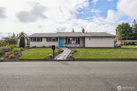 Photo of 2632 Cascade Ave Ave, Enumclaw, WA 98022 (MLS # 2441431)
