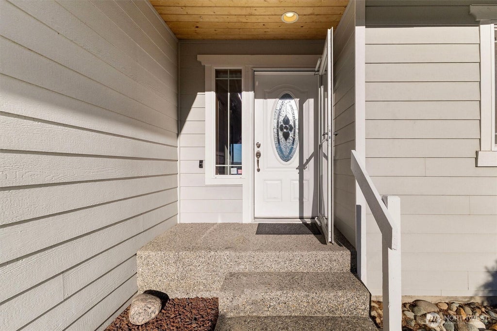 Photo of 2927 Viewmont Place, Camano Island, WA 98282 (MLS # 2593843)