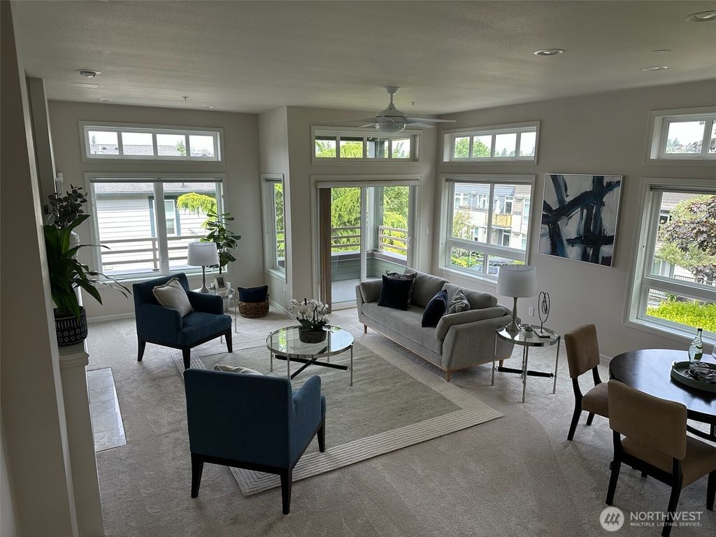 Photo of 327 2nd Avenue S, Kirkland, WA 98033 (MLS # 2390150)